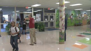 Kids at Centerville Elementary head back to class [upl. by Ermengarde]