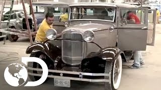 Réplica de auto antiguo haciendo una carcachita Ford  Mexicánicos  Discovery Latinoamérica [upl. by Fanny953]