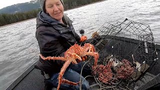 Living off grid in Alaska part of the way we harvest food is through crabbing [upl. by Kizzie256]