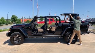 How to Take the Hard Top amp Doors off Your 2020 Jeep Gladiator  Steve Landers CDJ [upl. by Nevetse]