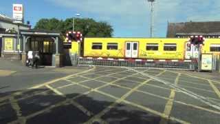 Birkdale Level Crossing [upl. by Bettine737]