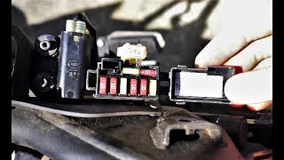 How to reach FuseBox Yamaha FZ6 [upl. by Brecher323]