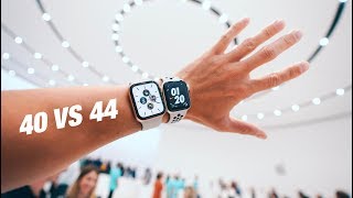 Apple Watch Series 5  40MM vs 44MM [upl. by Yesac]