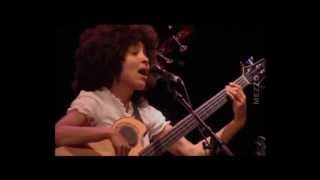 ESPERANZA SPALDING  Samba em Prelúdio  Baden Powell [upl. by Nevs896]