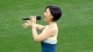 ALi 알리 Cho Yong Jin 조용진 Sings US Nat Anthem at Dodger Stadium 52714 Korean Night [upl. by Schaper]